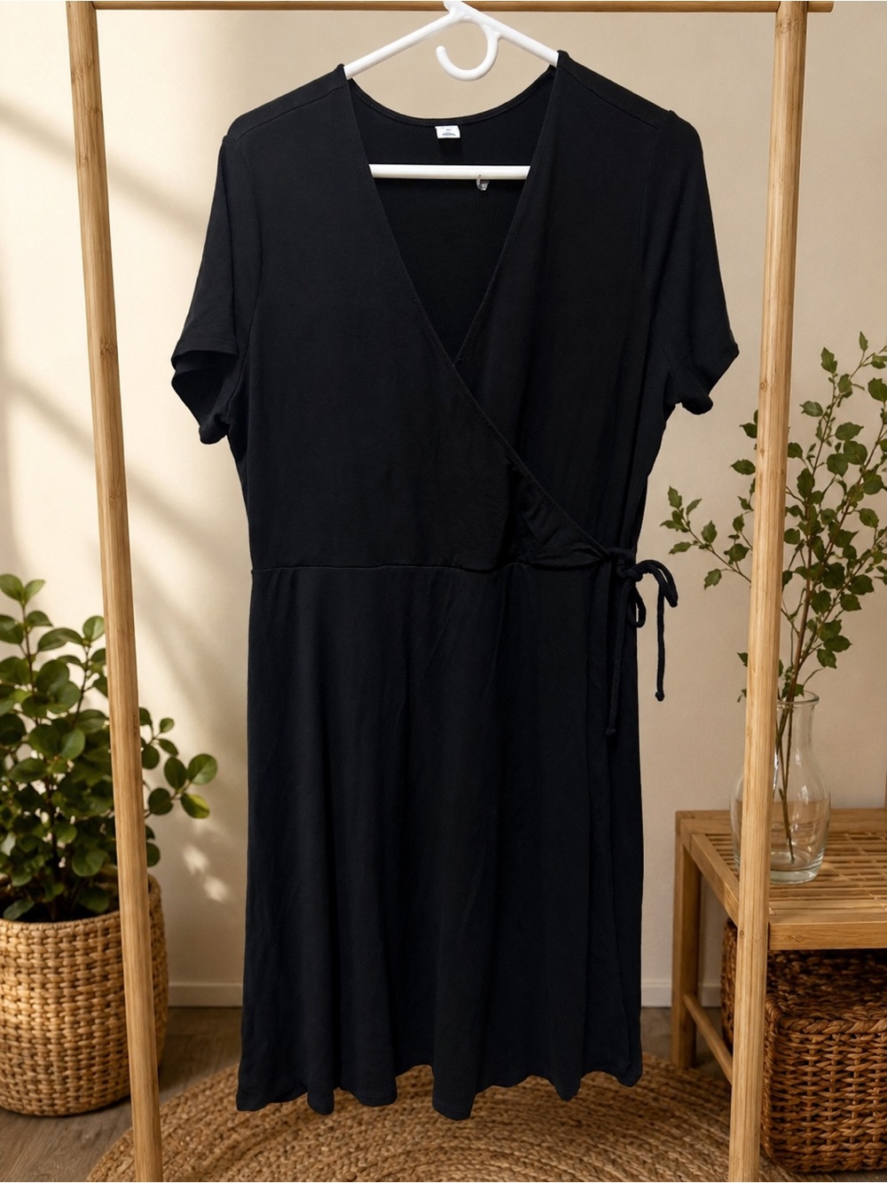 Old Navy Black Wrap-Style Short Sleeve Dress